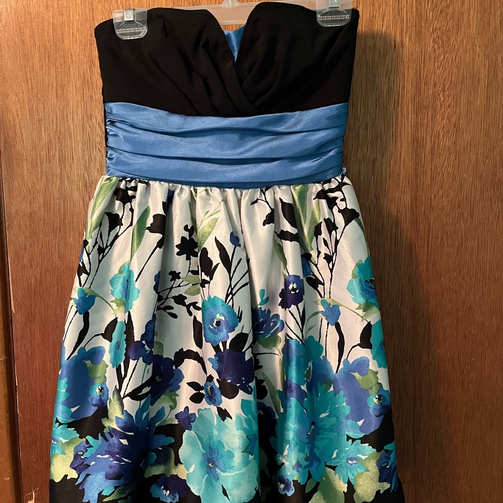 Strapless dress